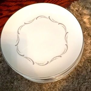 Mikasa Odette 3 Salad plates per set 🍽️
